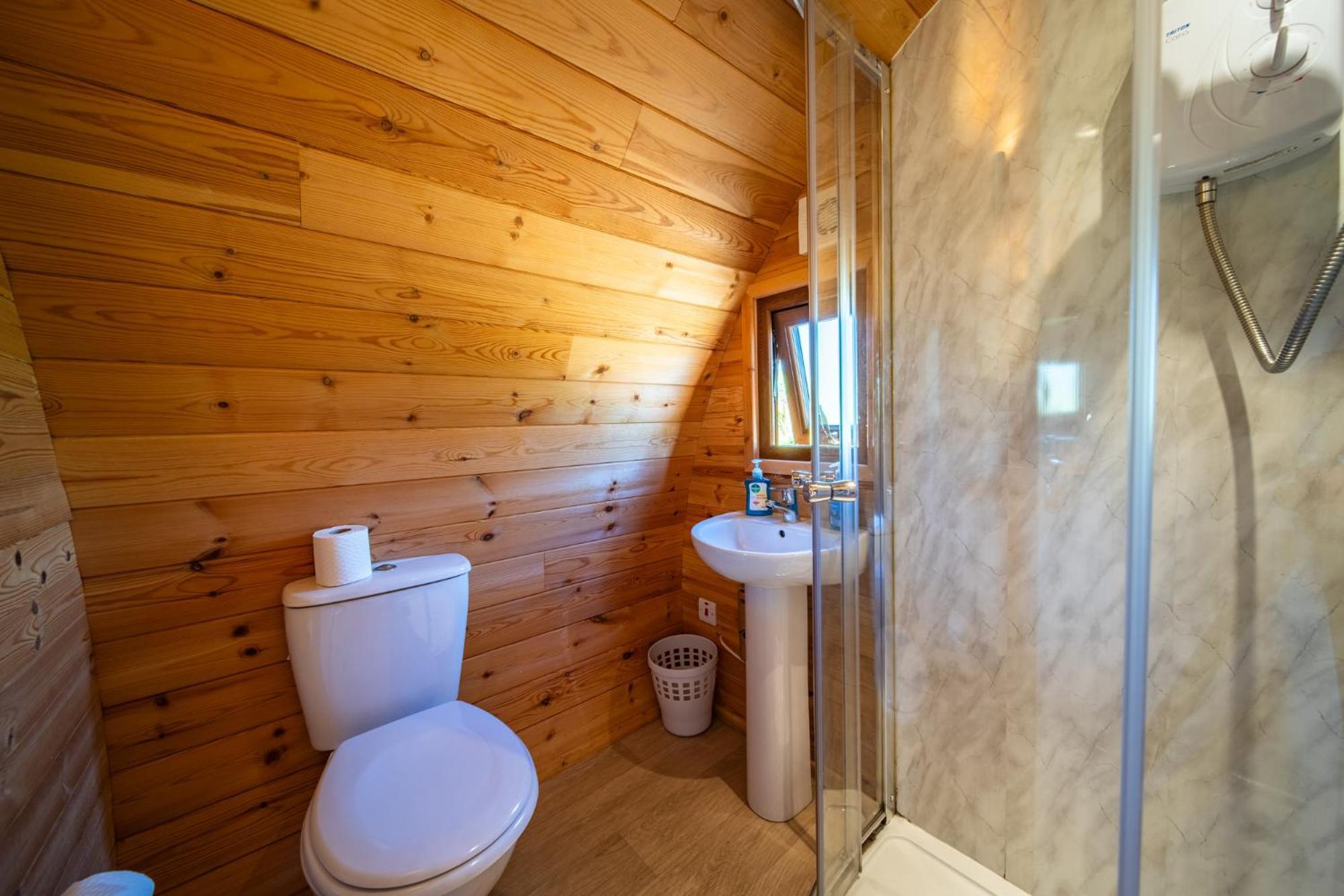 Geraghtys Farmyard Pods Hotel Belmullet Exterior photo